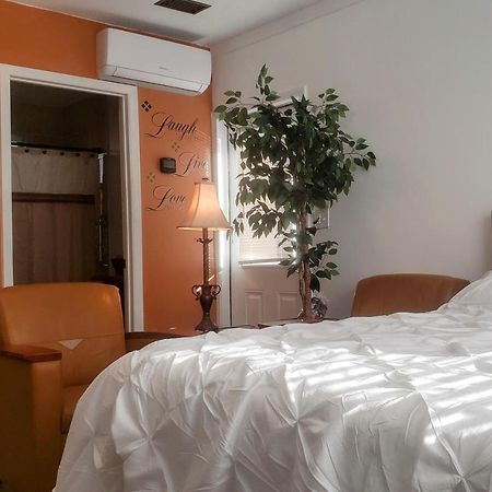 Stylish Suite Tampa Minutes To Hard Rock Casino Mango Екстериор снимка
