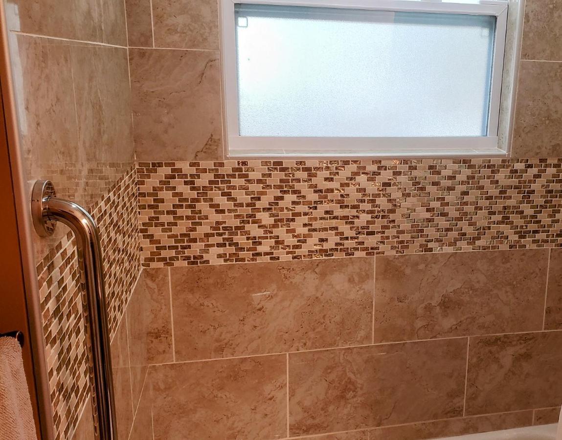Stylish Suite Tampa Minutes To Hard Rock Casino Mango Екстериор снимка